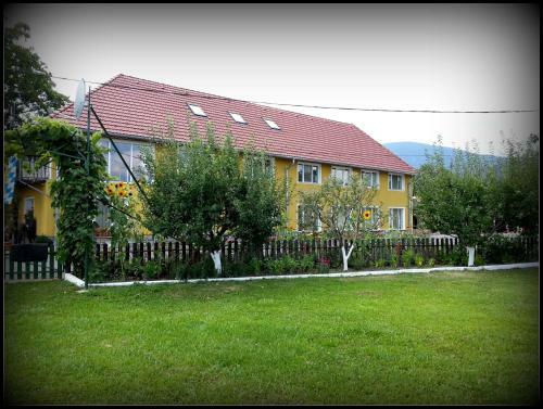 Hostal Cazare La Troita
