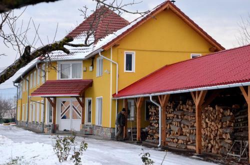 Hostal Cazare La Troita