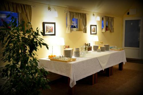 Hostal Cazare La Troita