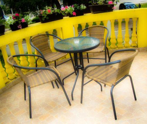 Hostal Guesthouse Vila Olivera