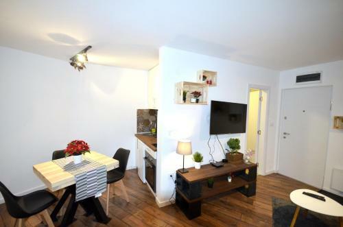 Clean&cozy Apartmani Divcibare
