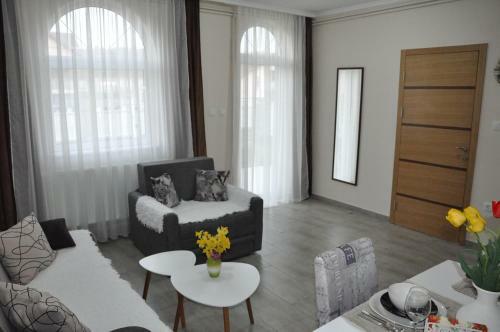 Aria Apartments