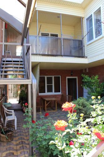 Hostal Summer Accommodation Na Nizhnesadovoy