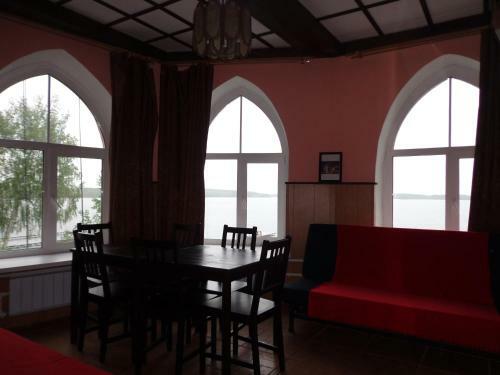 Apartments Castle On Uvildy Lake
