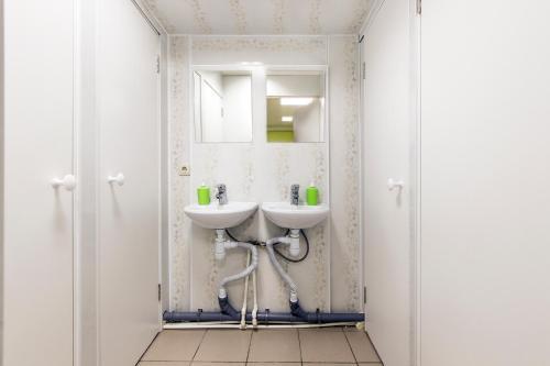 Hostel Tihaya Gavan'