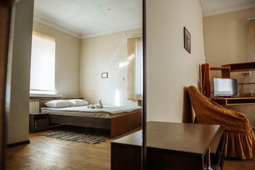 Dom Hostel