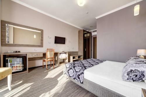 Hotel Marton Palace