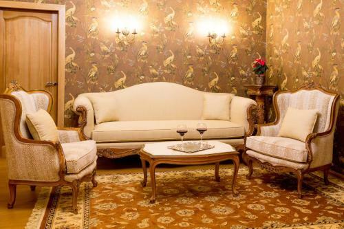 Okhotnichyi Sezony Hotel
