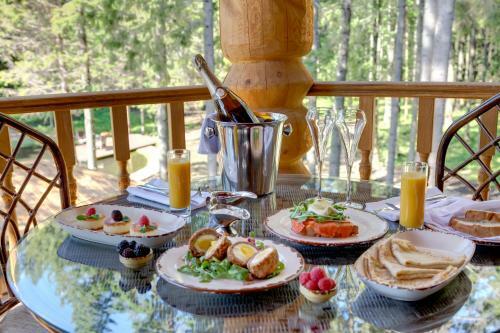 Okhotnichyi Sezony Hotel