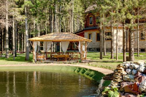 Okhotnichyi Sezony Hotel