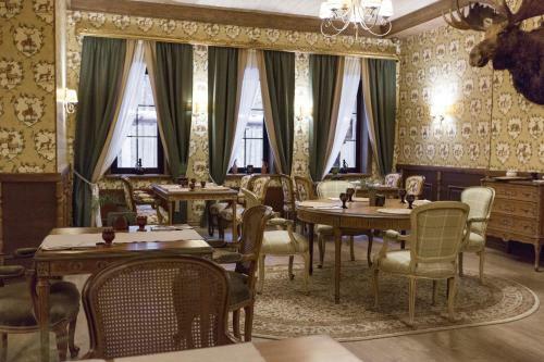 Okhotnichyi Sezony Hotel
