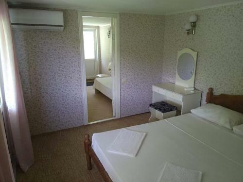 Hostal Oreshki Guest House