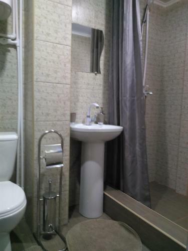 Hostal Gogolya Guest House