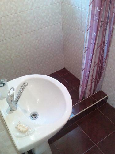 Hostal Gogolya Guest House