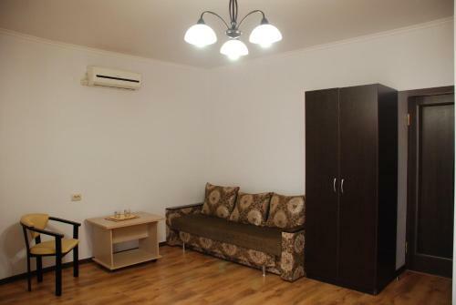 Hostal Guest House Uncle Chernomor
