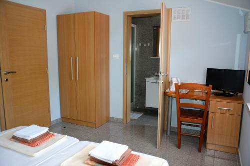Rooms Hrpelje