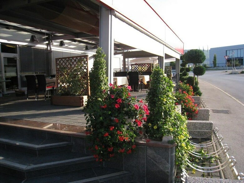 Hotel Galaksija Trebnje