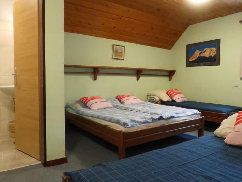 Hostal Planinska Ko?a Na Gozdu