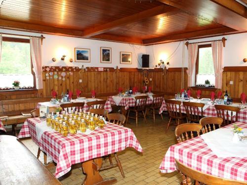 Hostal Planinska Ko?a Na Gozdu