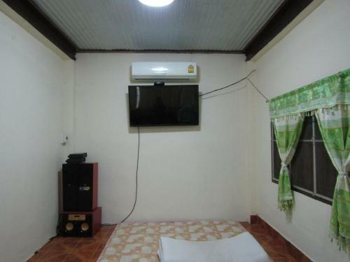 Hostal Ban Kru Ching Guesthouse
