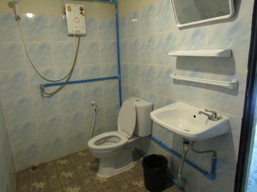 Hostal Ban Kru Ching Guesthouse