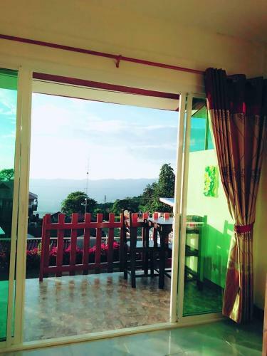 Hotel Buran Phucheefah Resort