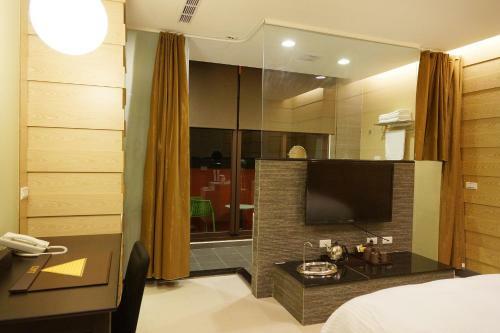 823 Tourist Hotel