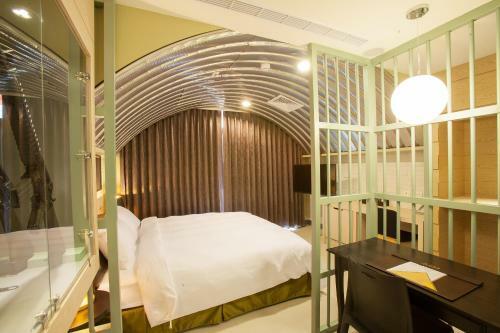 823 Tourist Hotel