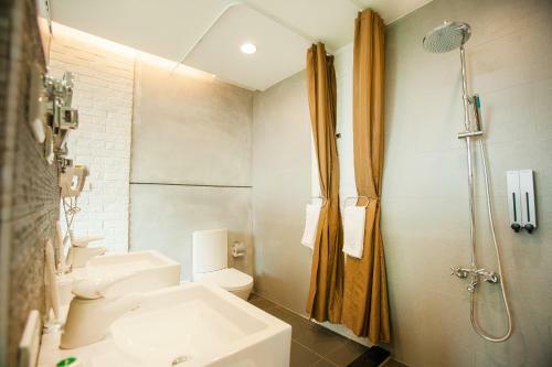 823 Tourist Hotel