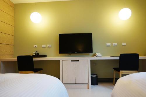 823 Tourist Hotel