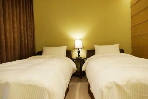 823 Tourist Hotel