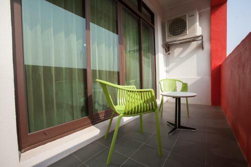 823 Tourist Hotel