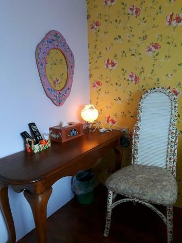 Light And Shadow B&B
