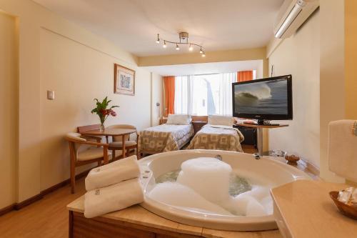 Aparthotel Medamar Club