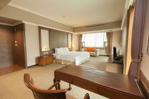 Posada F Hotel - Chiayi