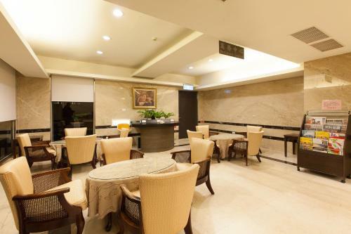Posada F Hotel - Chiayi