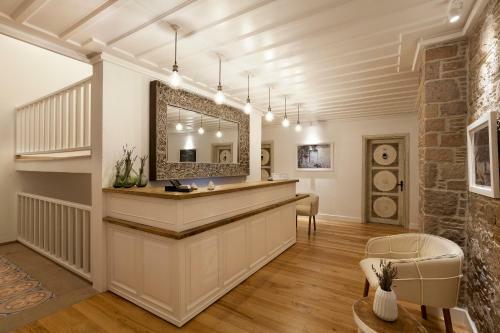 Cunda Pur Beyaz Hotel