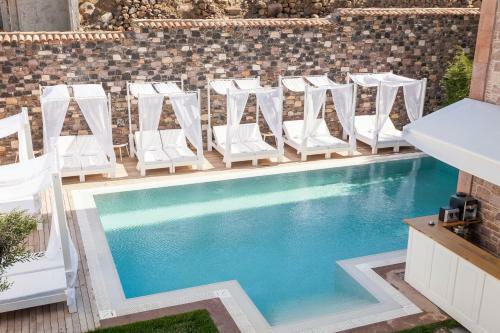 Cunda Pur Beyaz Hotel