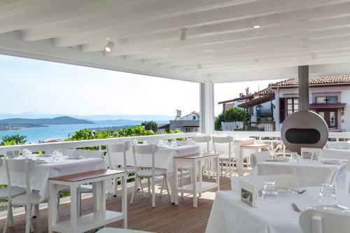 Cunda Pur Beyaz Hotel