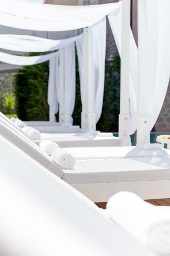 Cunda Pur Beyaz Hotel