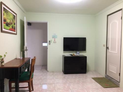 Hostal Tainan B&B Hall West Centra
