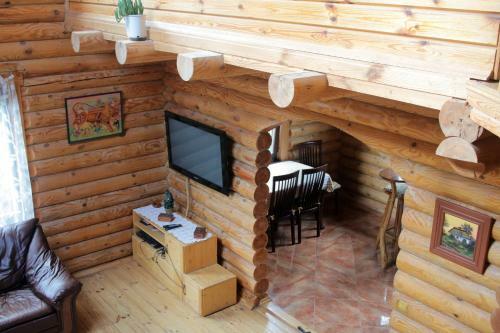 Log Cabin