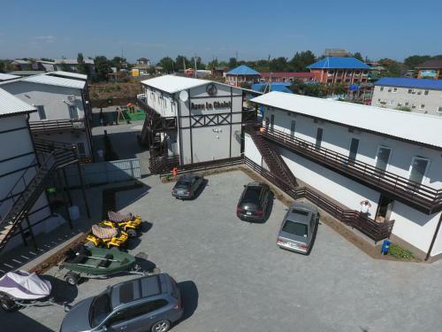 Hotel Azov Le Chalet