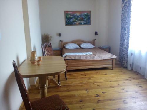 Hostal Oselya Guest House