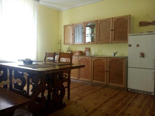 Hostal Oselya Guest House