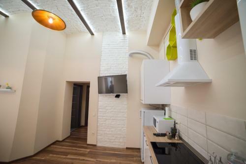 Honey Apartment With Balcony