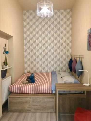 Honey Apartment With Balcony