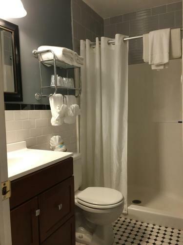 Whitman Motor Lodge