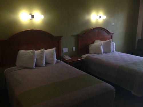 Hotel Red Carpet Inn - New Brunswick