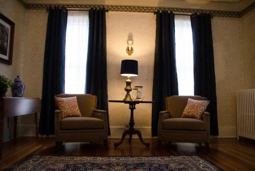 Grand Colonial Bed And Breakfast